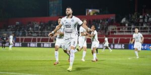 Bek Timnas Indonesia Tak Bisa Menyembunyikan Kekecewaan Saat Persija Tundukkan Arema FC-aeroflotchess.com