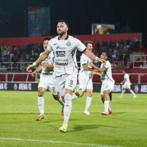Bek Timnas Indonesia Tak Bisa Menyembunyikan Kekecewaan Saat Persija Tundukkan Arema FC-aeroflotchess.com